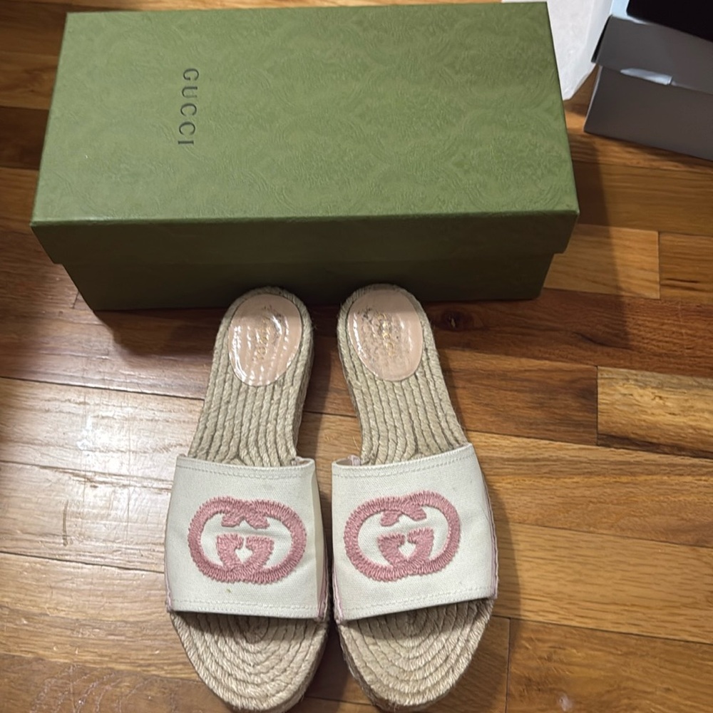 Authentic Gucci espadrille slides